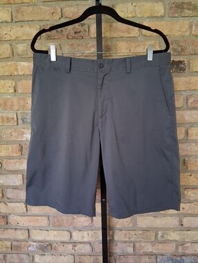 Nike Golf Shorts Size L